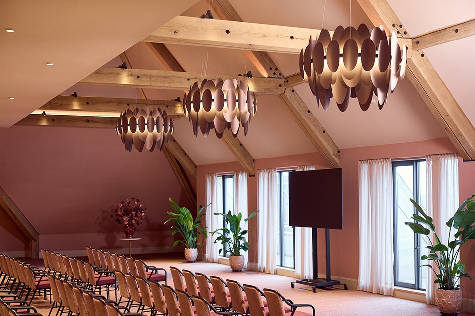 Lichtconcept versterkt beleving in entree, lobby en restaurant 1