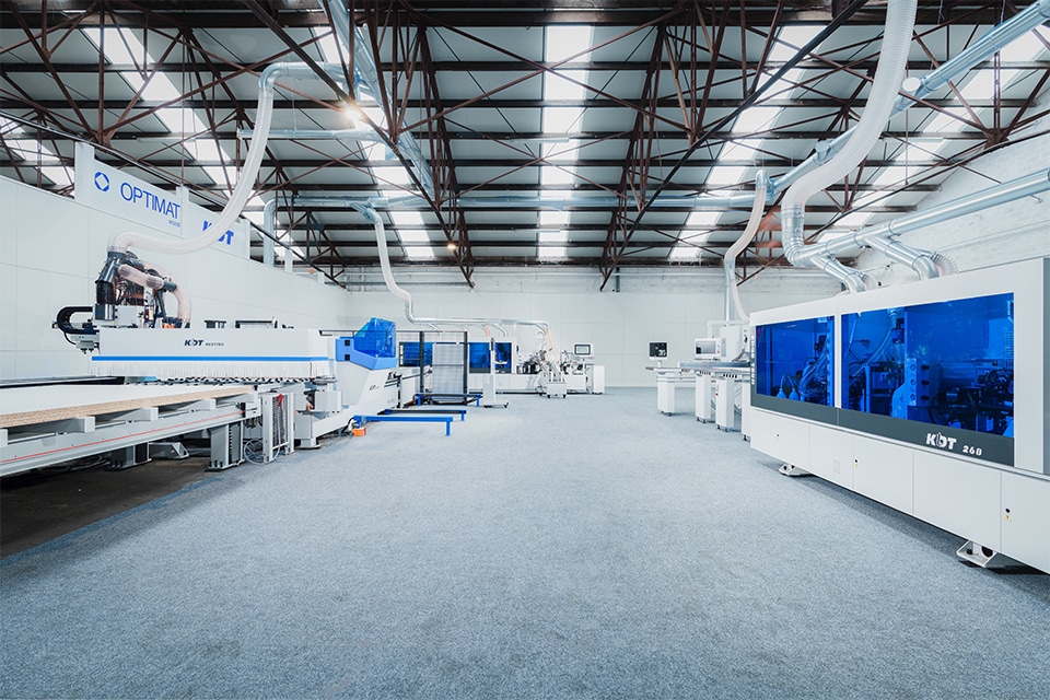 Separate showrooms voor beide premiummerken 1